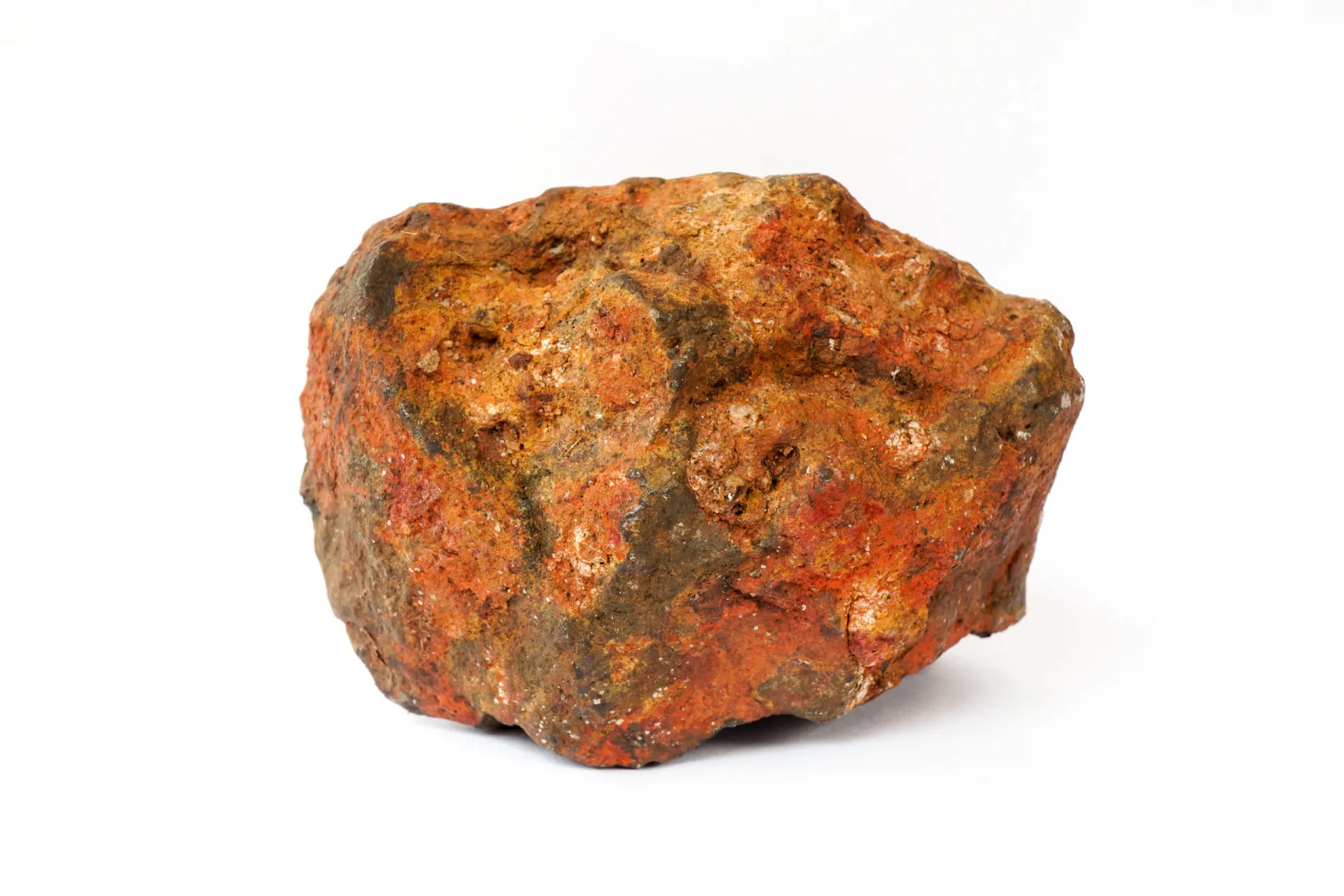 Ilustração científica mostrando a estrutura molecular do mineral hematita.