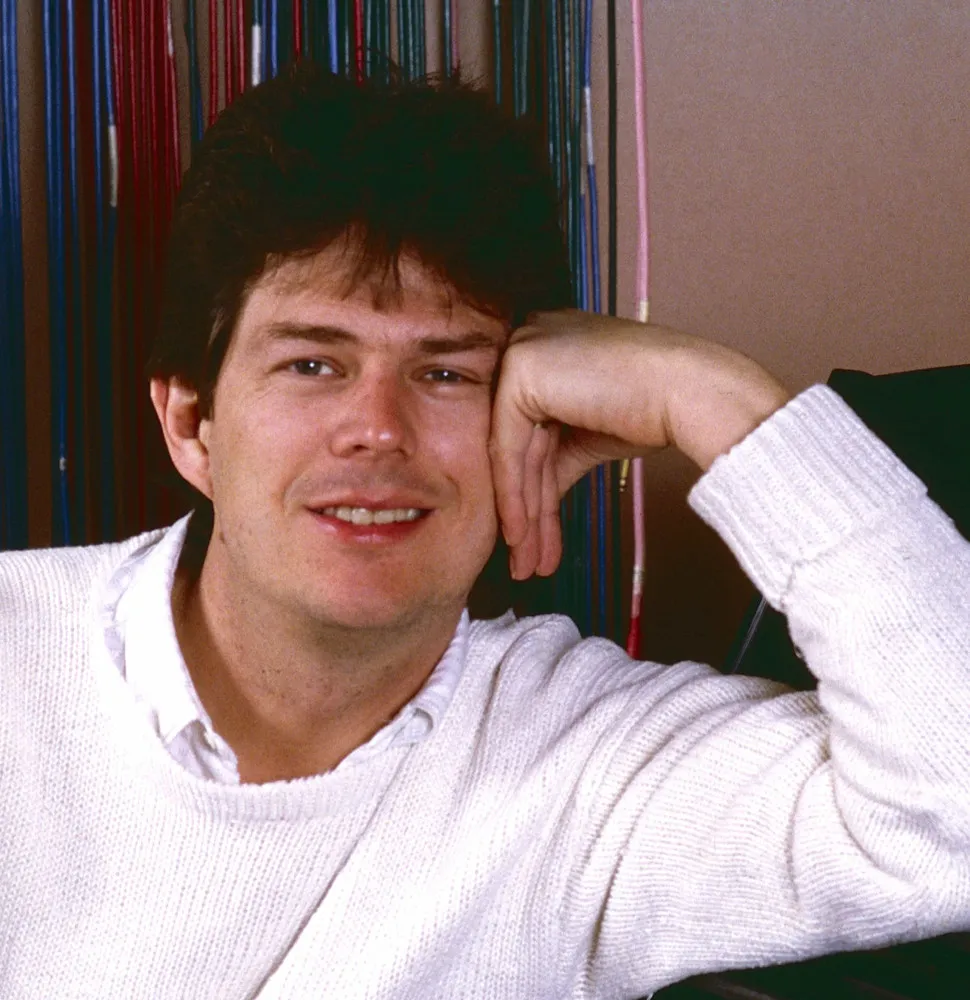 O produtor musical canadense David Foster em um evento de gala.