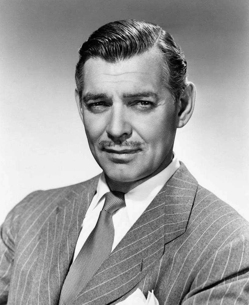 O ator Clark Gable, astro de 'E o Vento Levou', em um retrato clássico.
