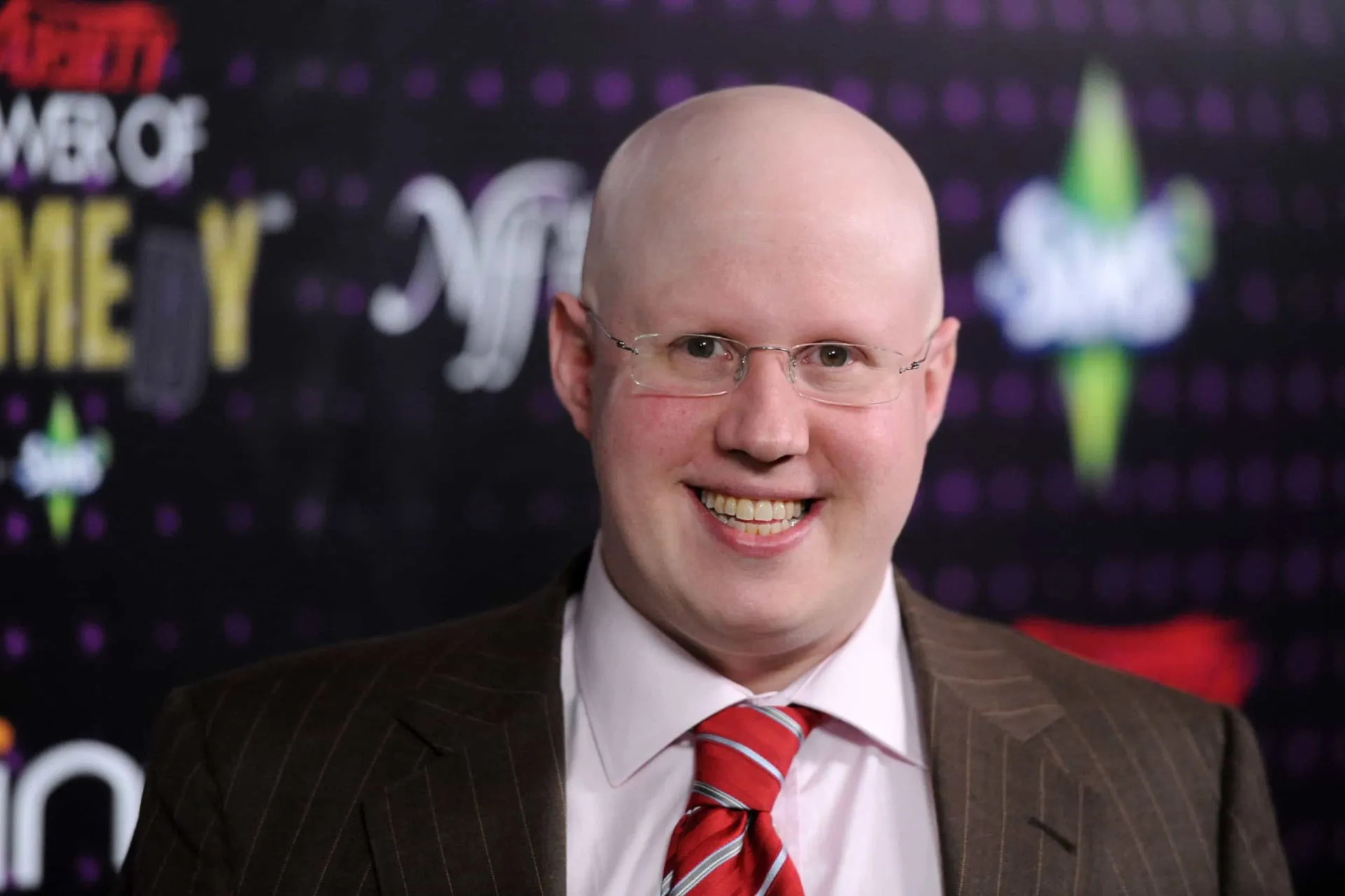 O comediante britânico Matt Lucas, conhecido por seu visual careca.
