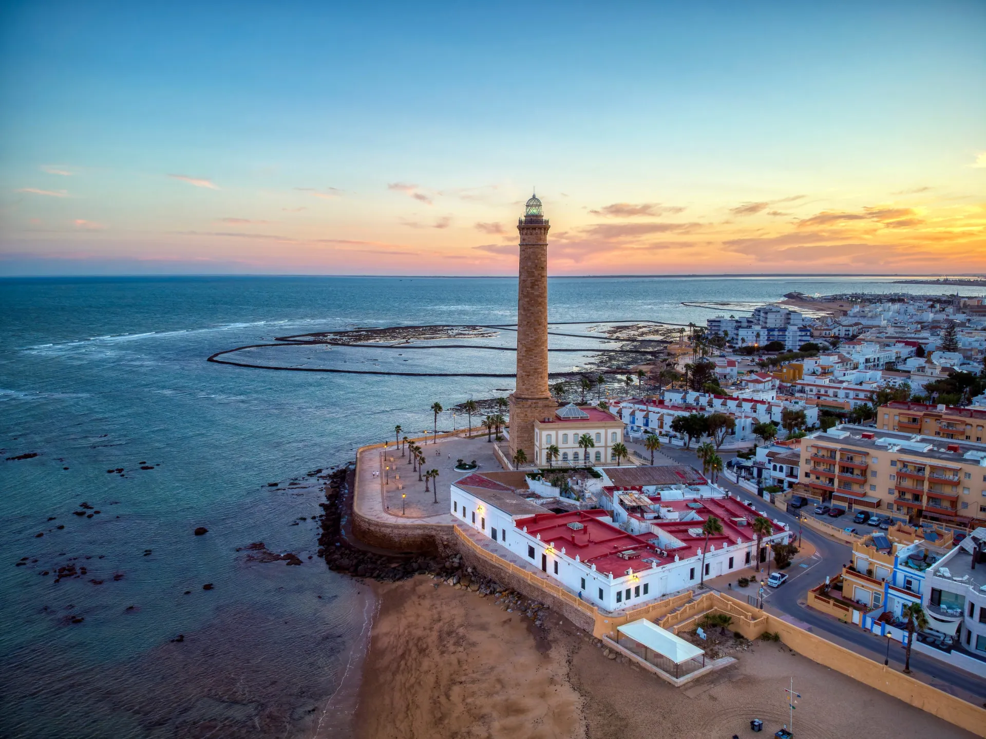 Vista da cidade costeira de Chipiona, em Cádiz, Espanha.