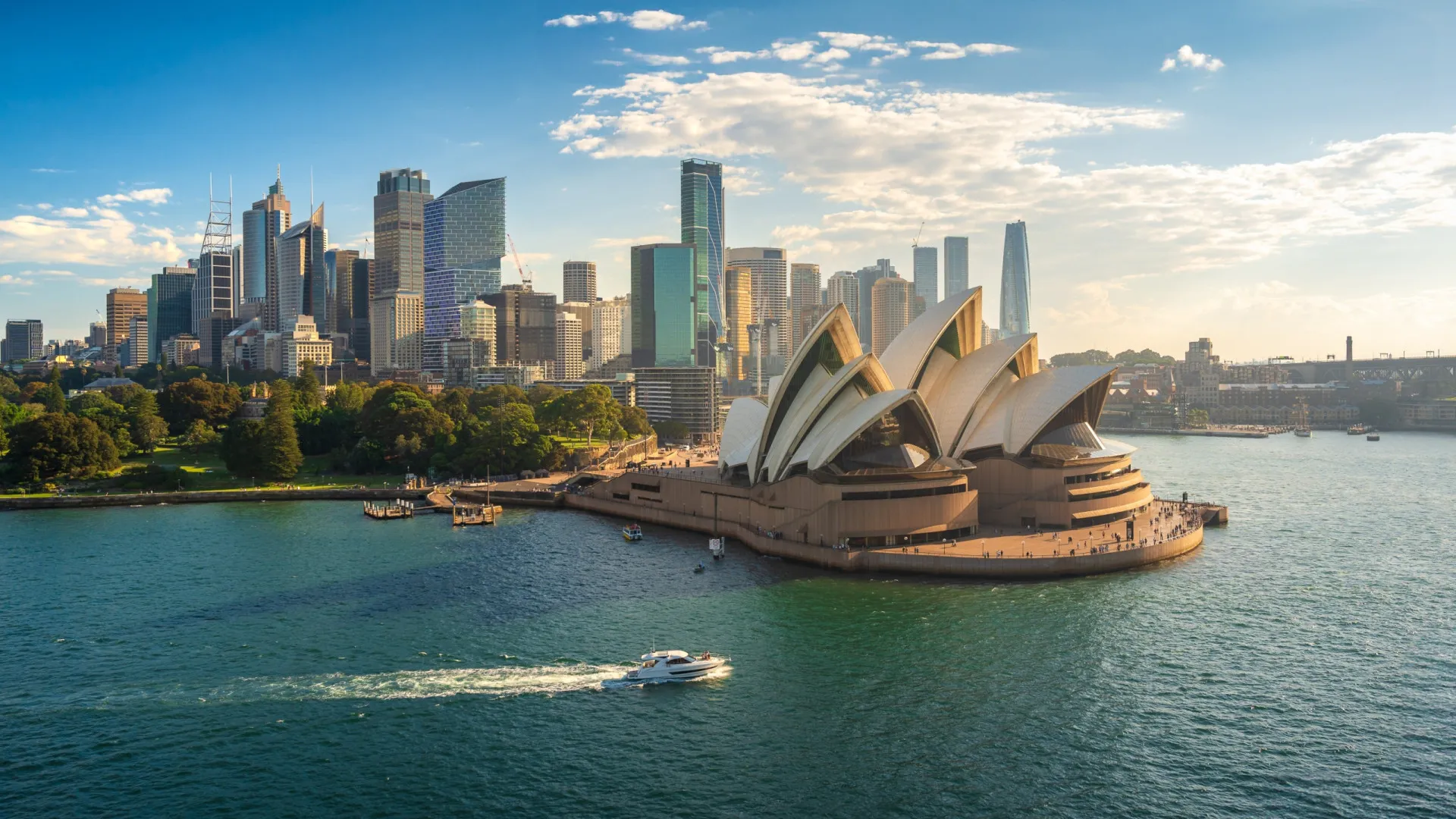 A icônica Ópera de Sydney e a Ponte da Baía de Sydney na Austrália.