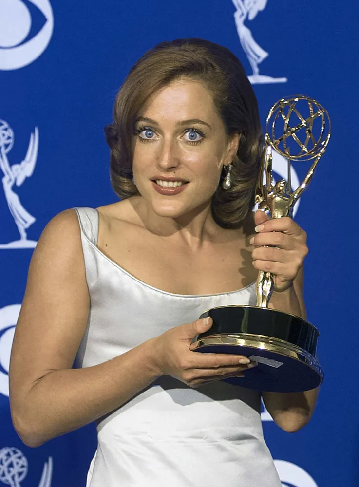 Gillian Anderson como a icônica agente Dana Scully em 'Arquivo X'.