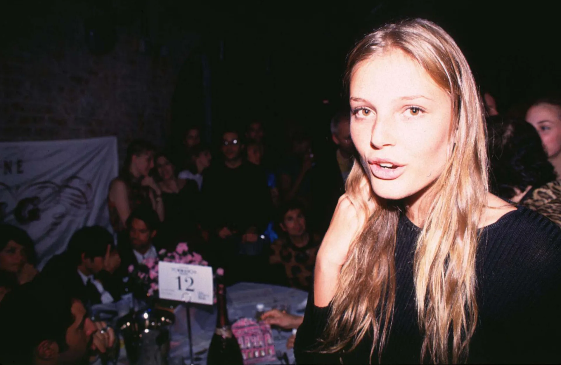 A modelo americana Bridget Hall, que foi ligada a DiCaprio em 1994.