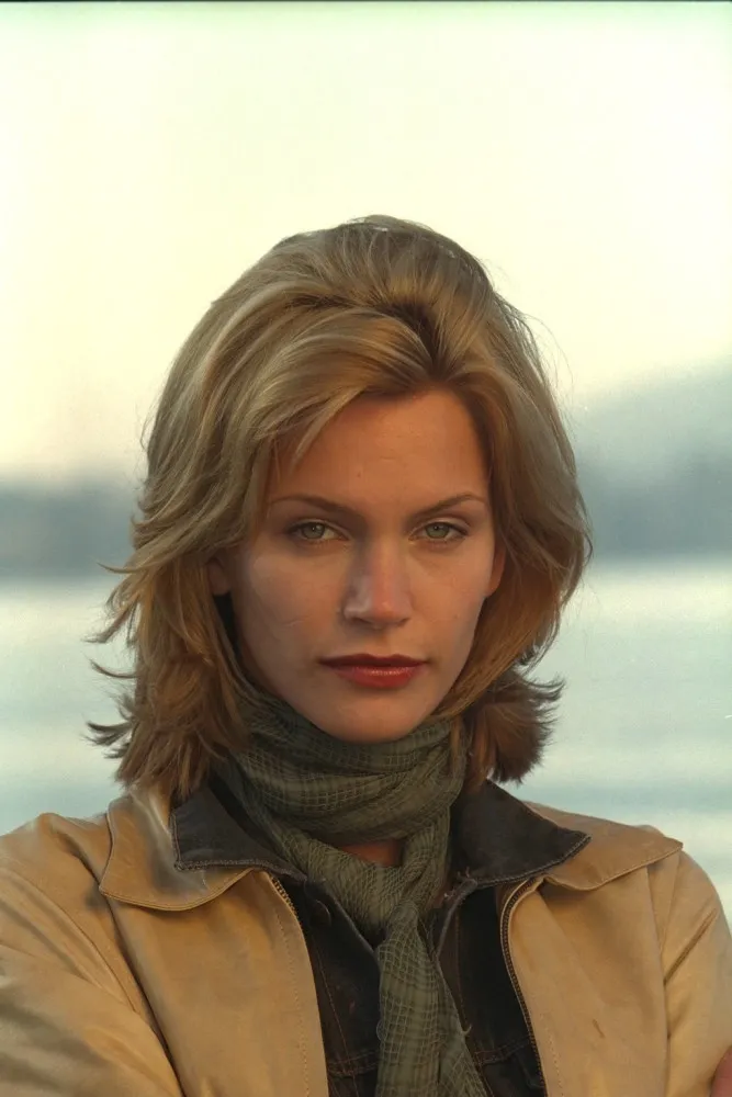 A atriz e modelo Natasha Henstridge, que também foi ligada a DiCaprio.