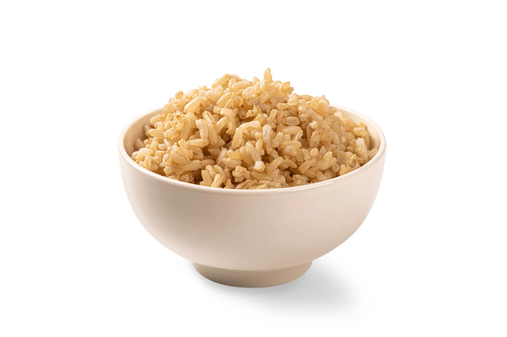 Pacote de arroz integral pré-cozido, que pode ser aquecido no micro-ondas.