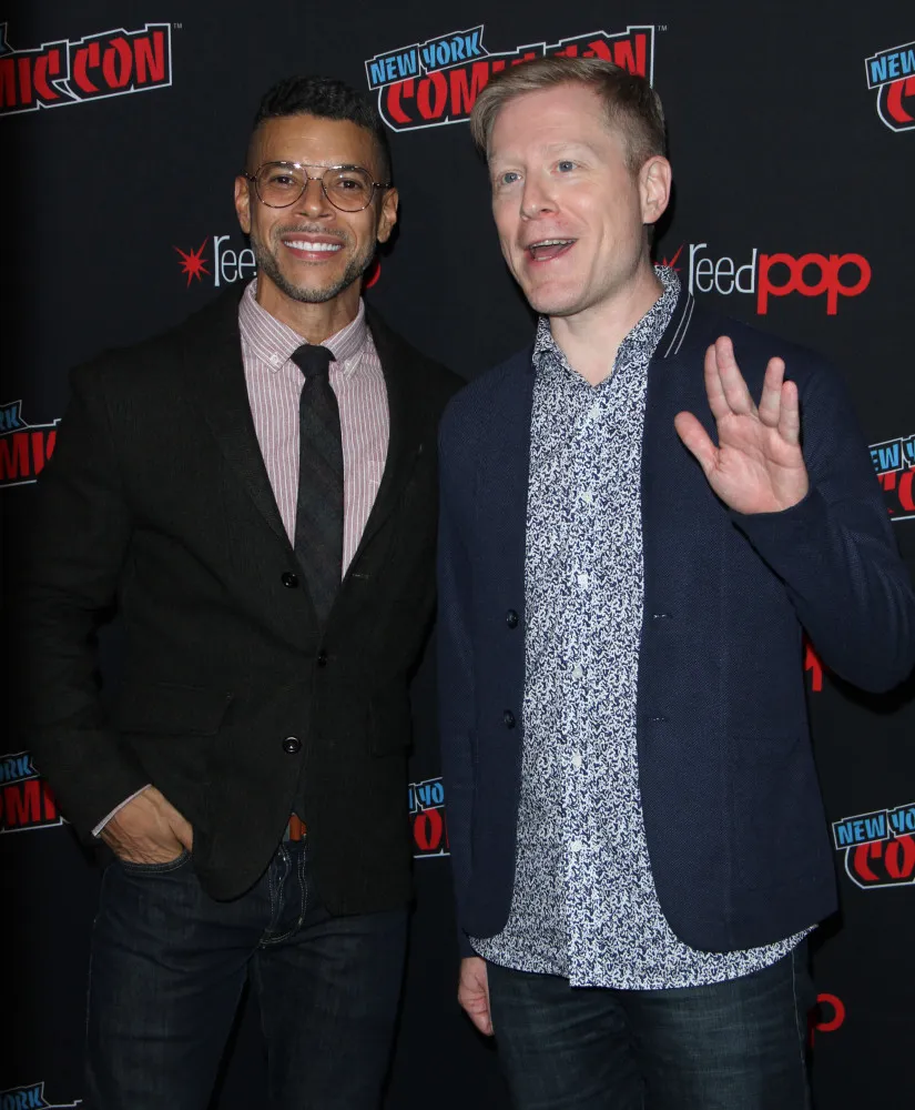 O casal Hugh Culber e Paul Stamets da série 'Star Trek: Discovery'.