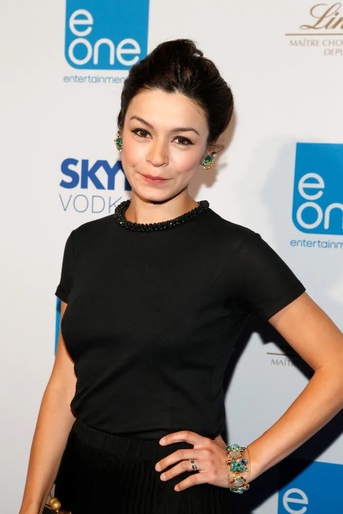 Julia Chan como a Dra. Maggie Lin na série 'Saving Hope'.