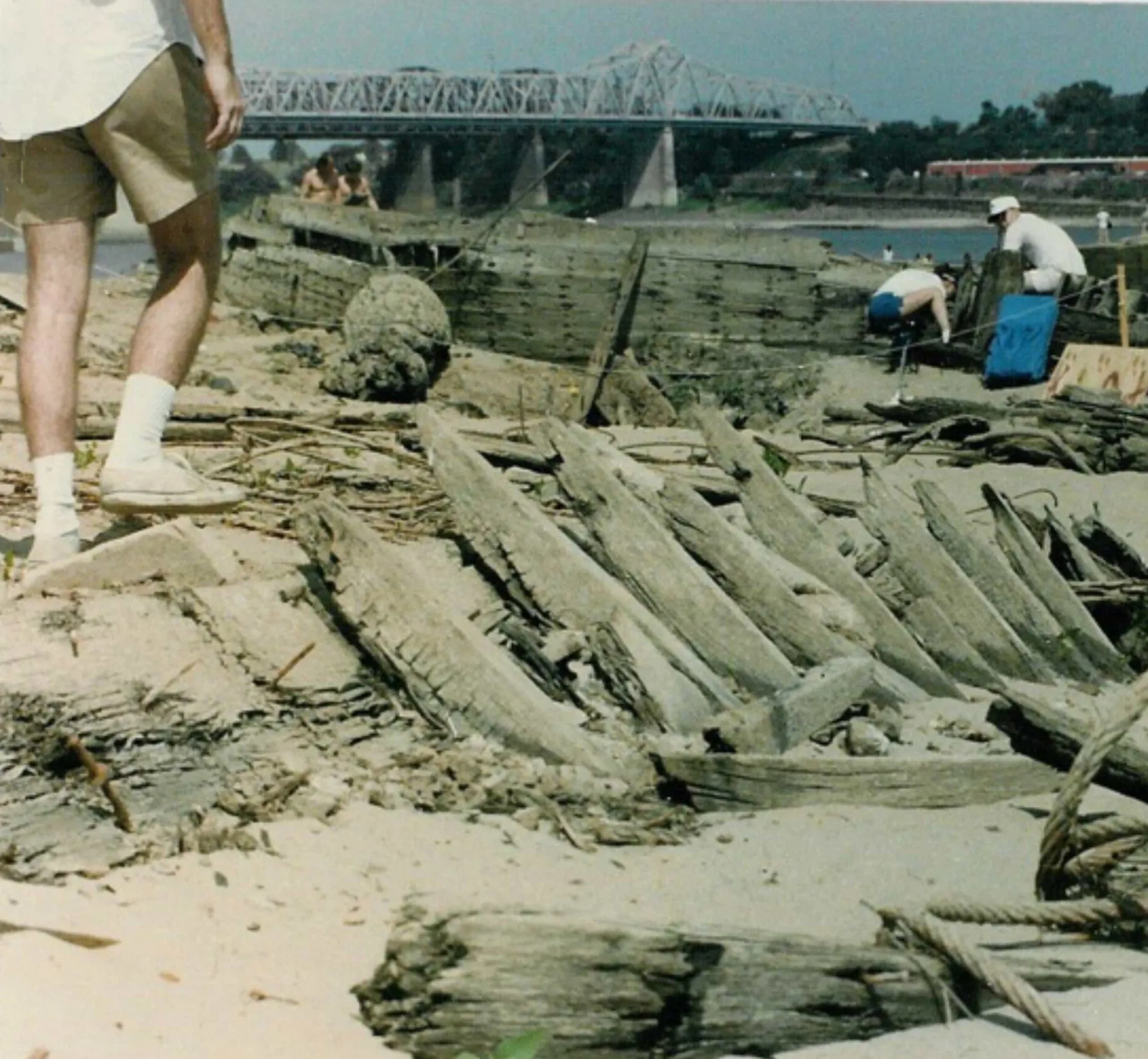 Campo de milho seco e rachado pela seca nos Estados Unidos no final dos anos 90.