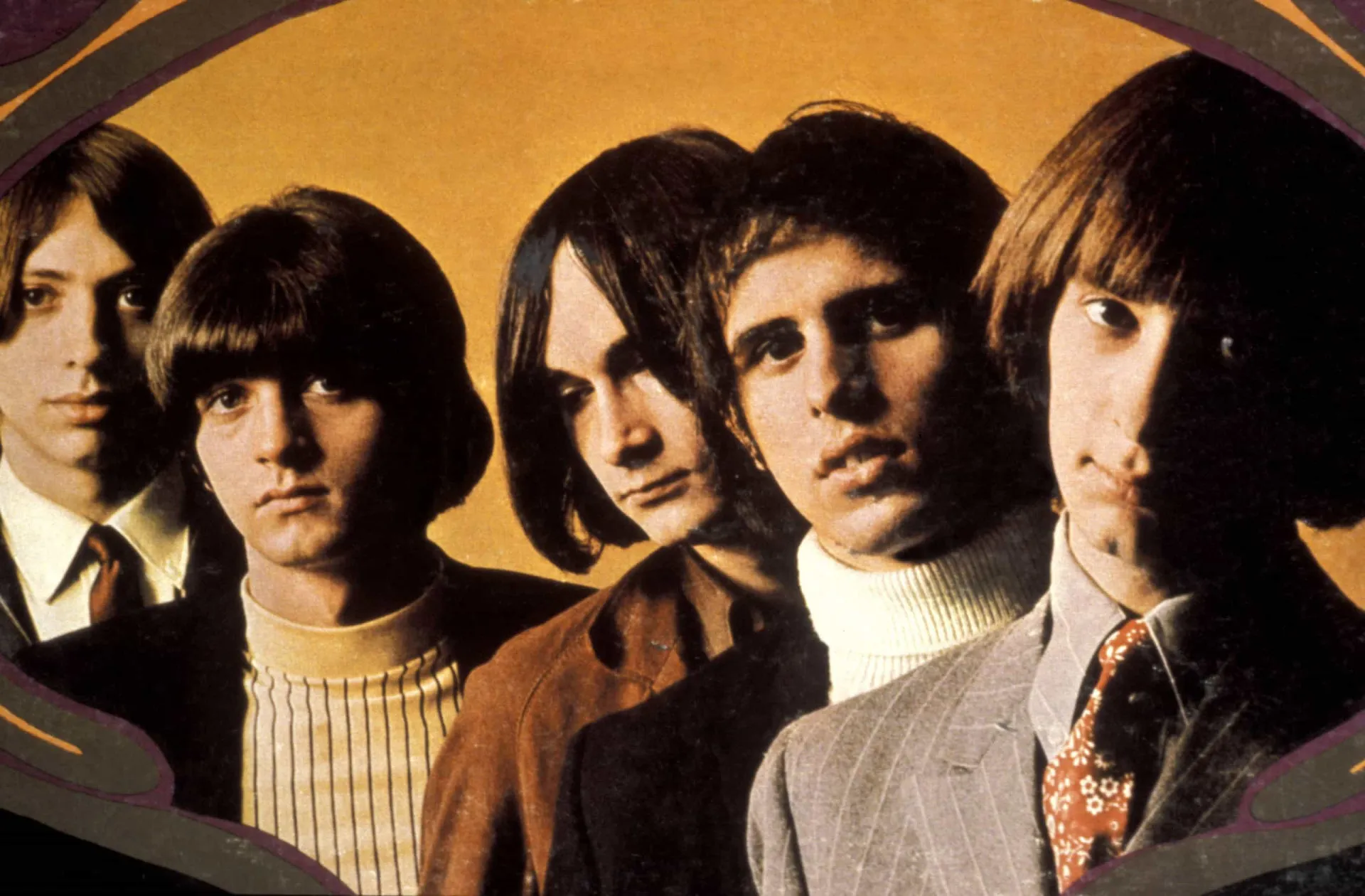A banda The Left Banke em uma foto promocional dos anos 60, com um estilo barroco.