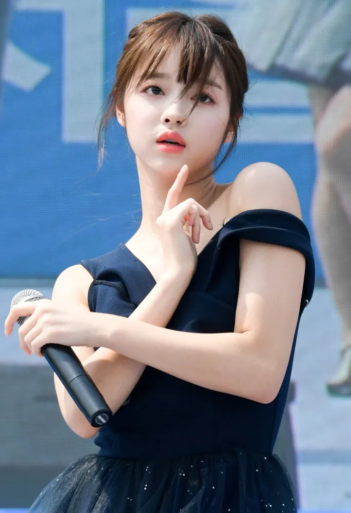 JinE, do grupo Oh My Girl, que teve que deixar a carreira para tratar a anorexia.