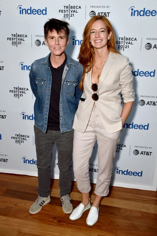 A comediante Tig Notaro e sua esposa, a atriz Stephanie Allynne.