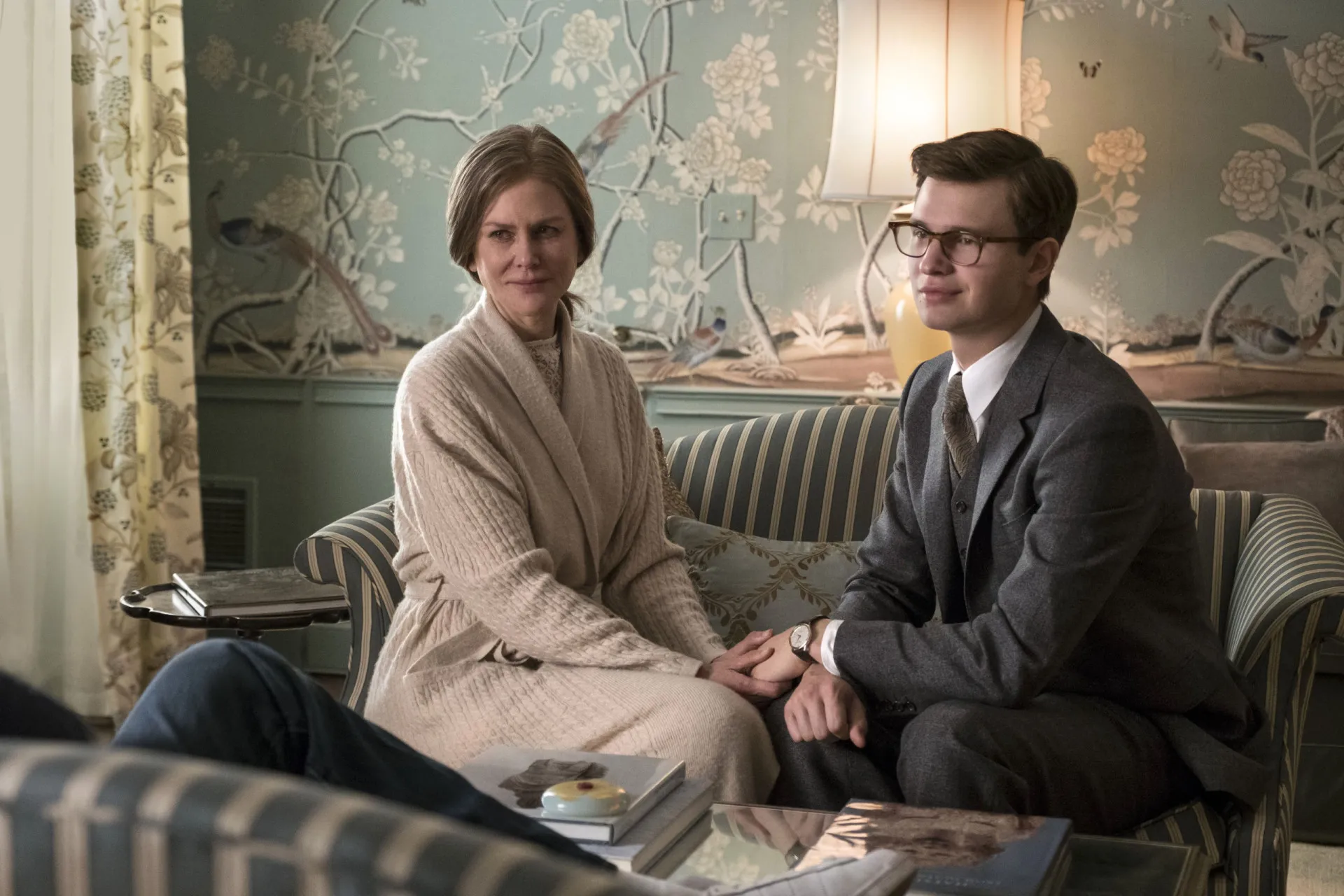 Nicole Kidman como a Sra. Barbour no filme 'O Pintassilgo' de 2019, com um visual de matriarca rica.