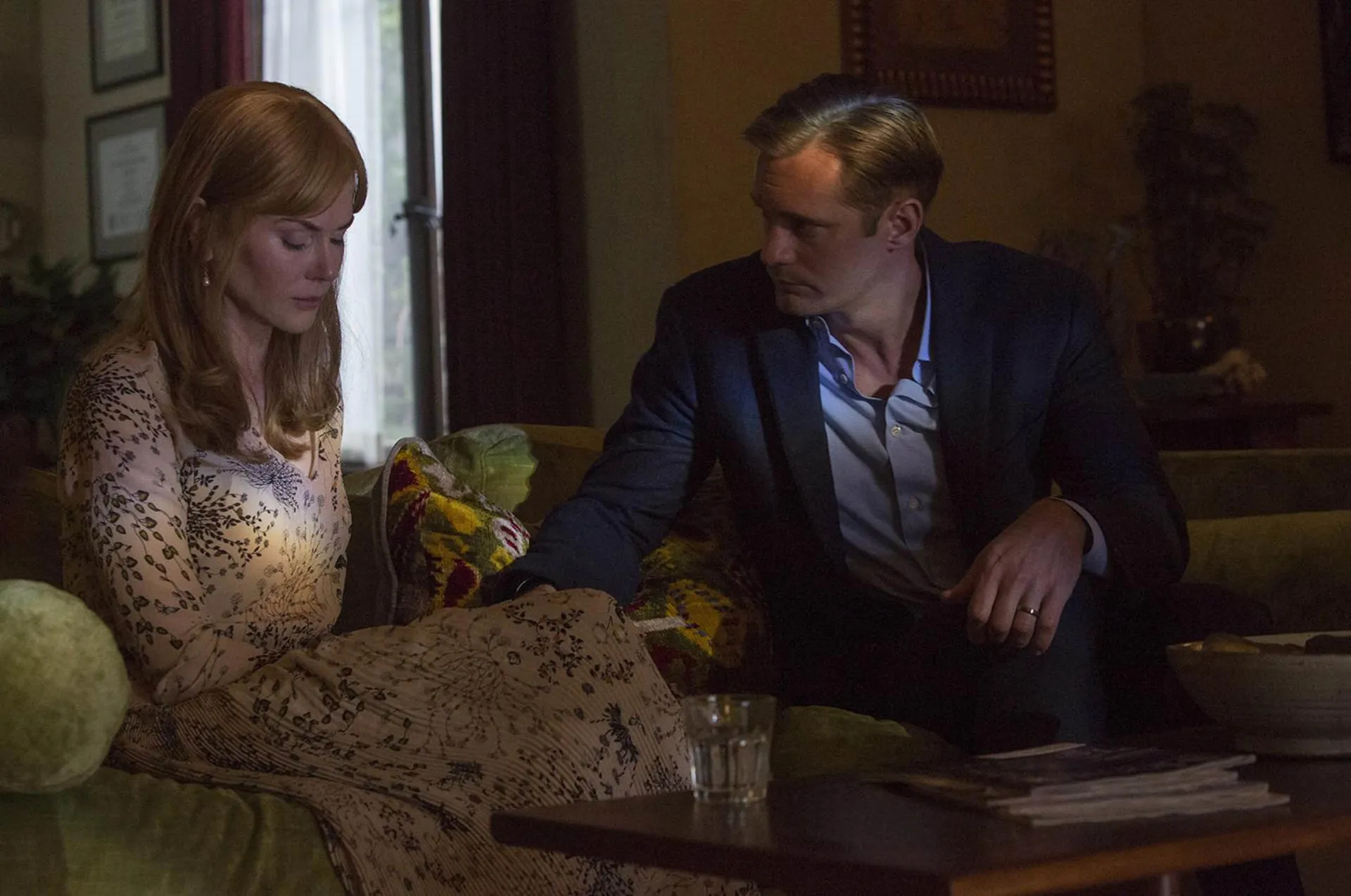 Nicole Kidman como a personagem Celeste Wright na série 'Big Little Lies', com um visual elegante.