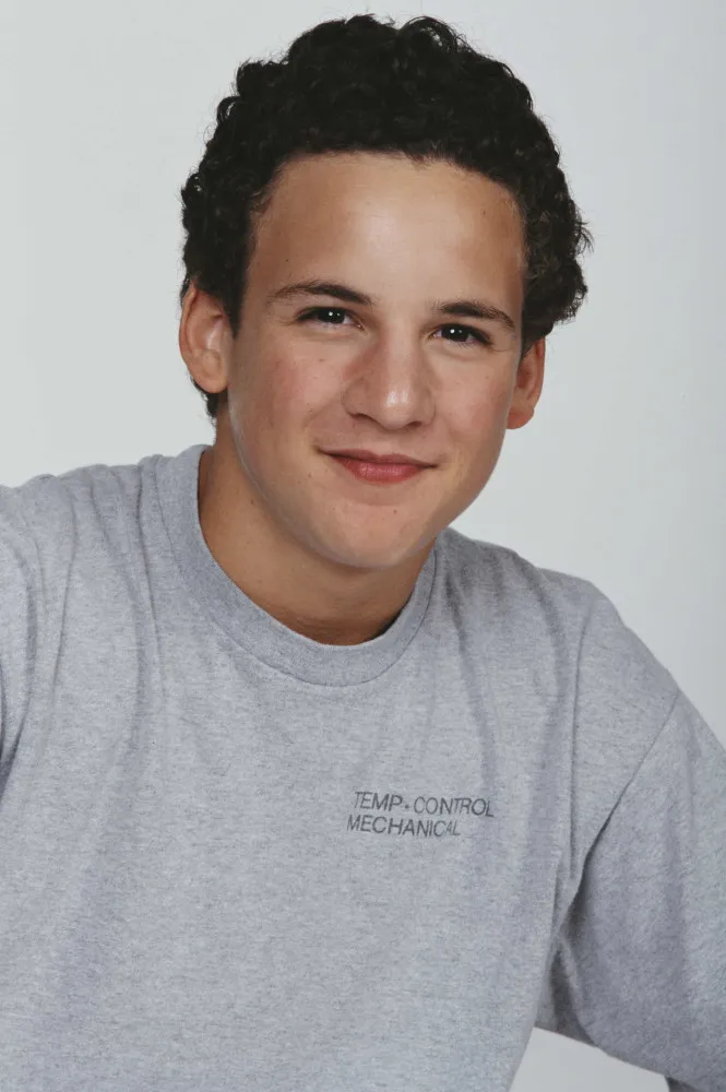 O jovem Ben Savage como Cory Matthews na série 'O Mundo é dos Jovens'.