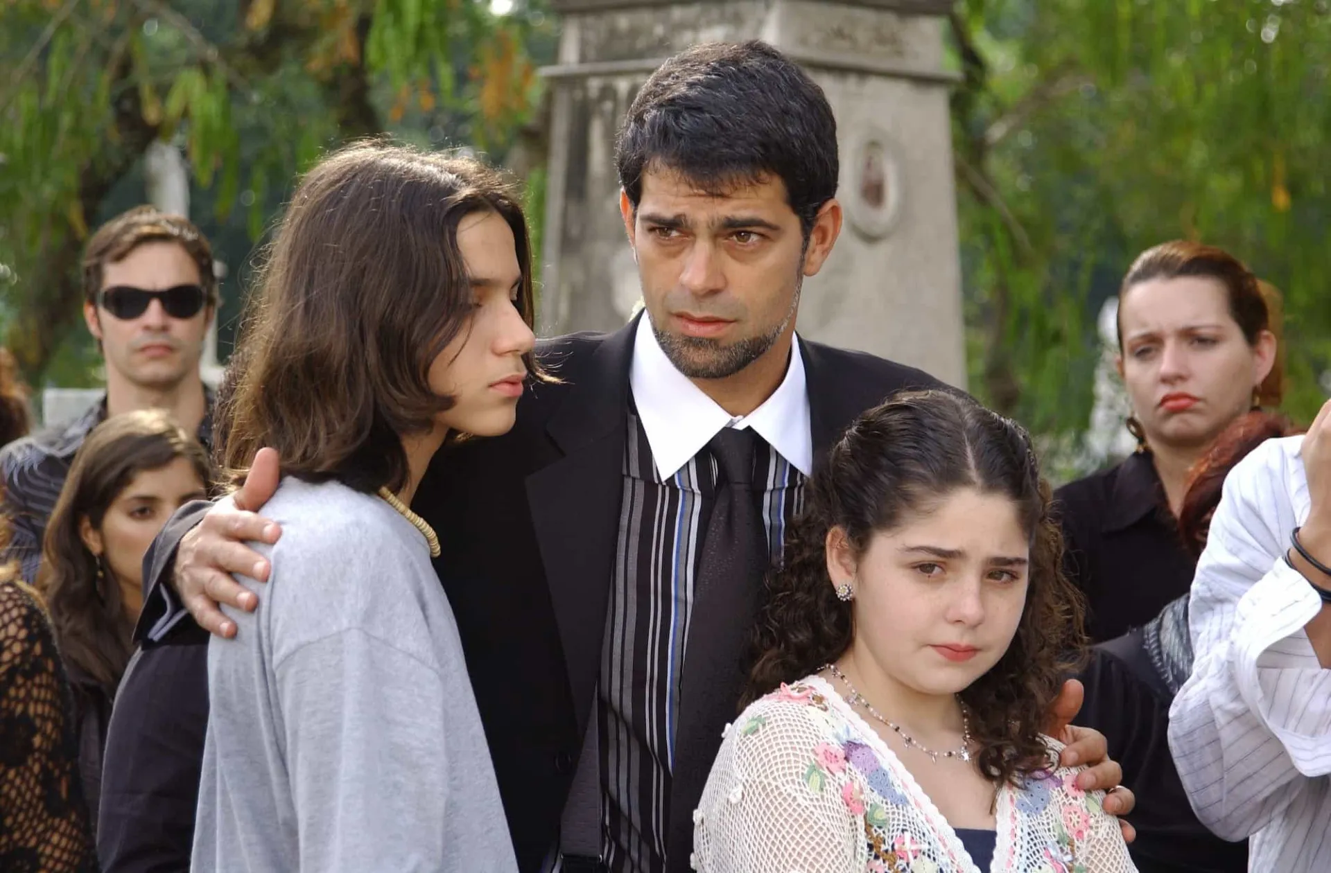A jovem atriz Marcela Barrozo na novela 'Senhora do Destino', interpretando a personagem Bianca.