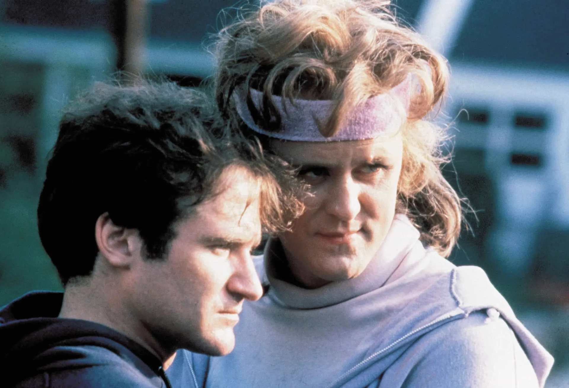 John Lithgow no papel da mulher trans Roberta Muldoon, em uma performance aclamada