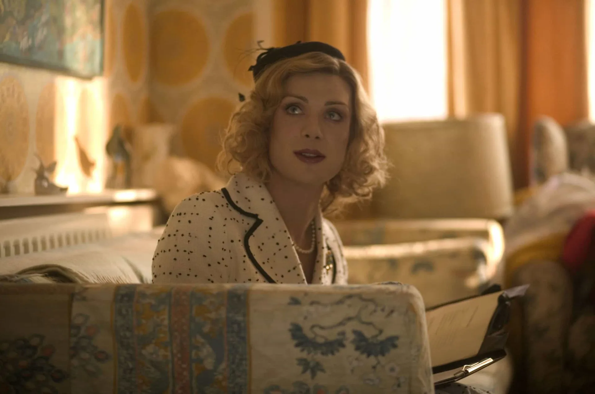 Cillian Murphy como a mulher trans Kitten Brady no filme 'Café da Manhã em Plutão'