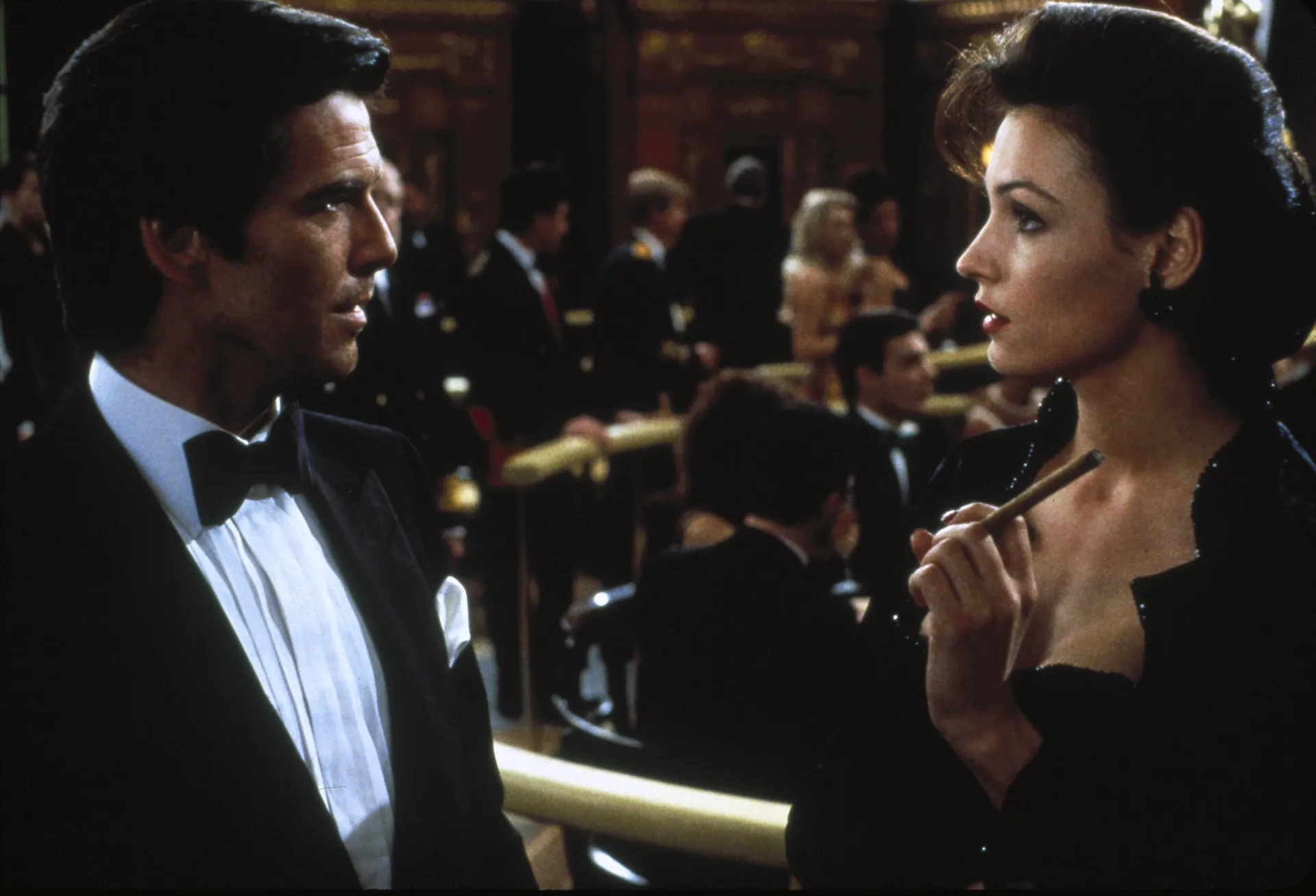 Famke Janssen como a vilã Xenia Onatopp em '007 contra GoldenEye'.
