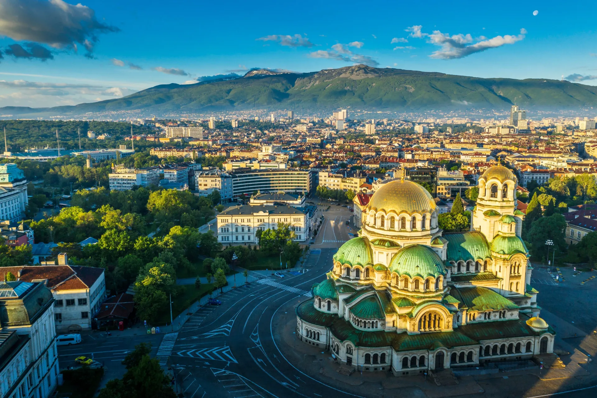 O imponente Palácio Nacional da Cultura em Sofia, Bulgária.