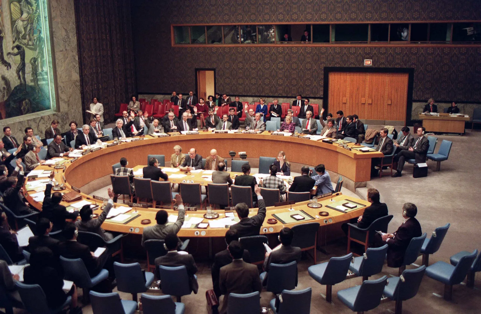 Refugiados durante a guerra da Bósnia, um conflito que levou à criação de um tribunal específico para a Iugoslávia.