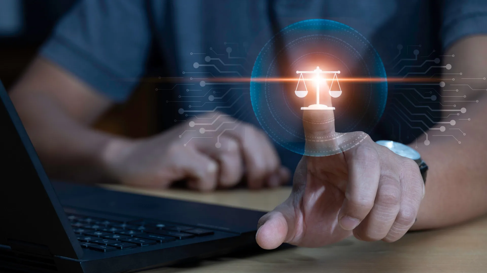 Uma pessoa olhando para a tela de um tablet, sendo hipnotizada pela luz que emana do aparelho.