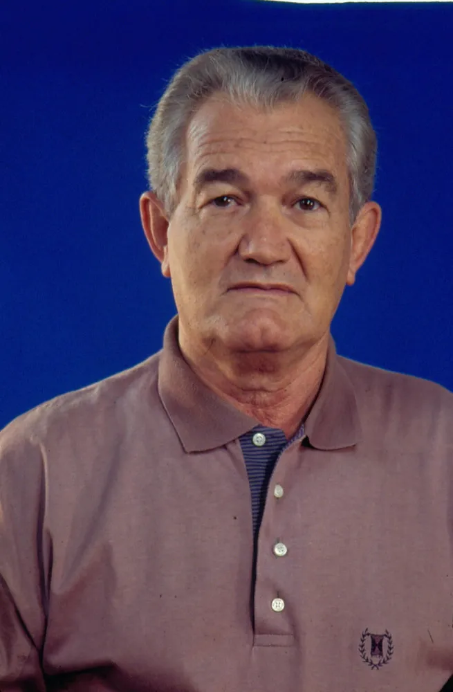O jornalista e apresentador Léo Batista, um dos maiores nomes do jornalismo esportivo brasileiro.