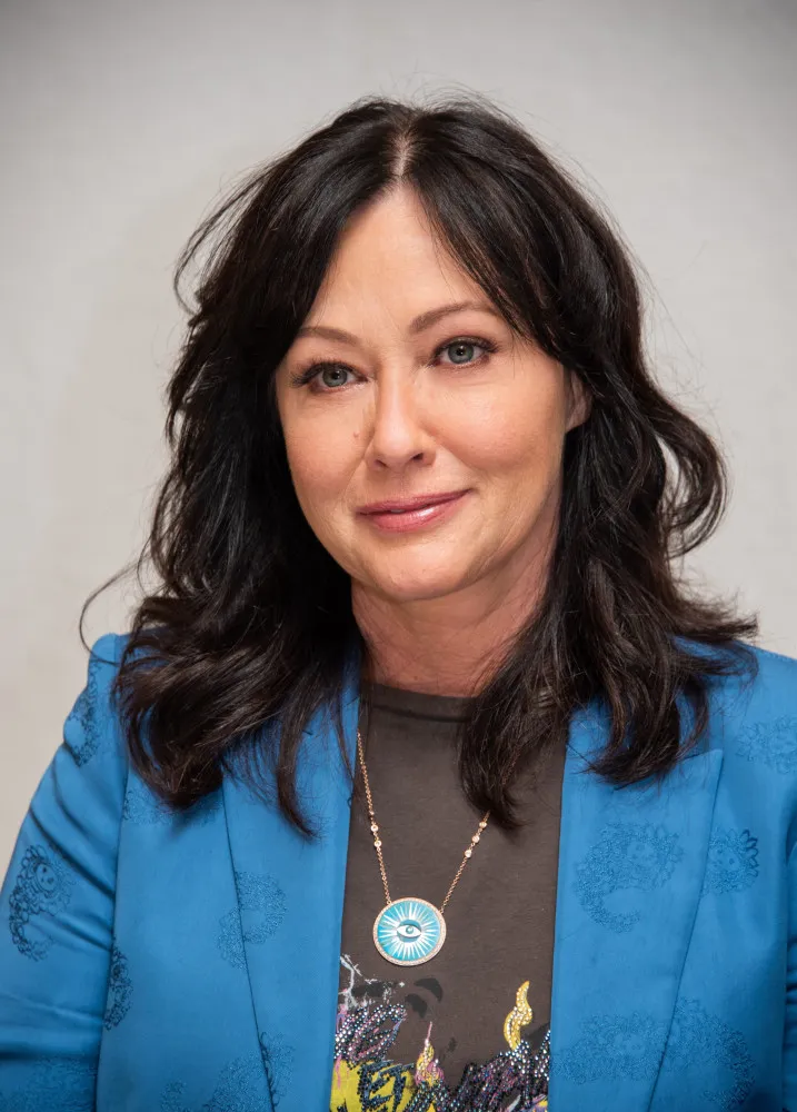 A atriz Shannen Doherty, ícone dos anos 90.