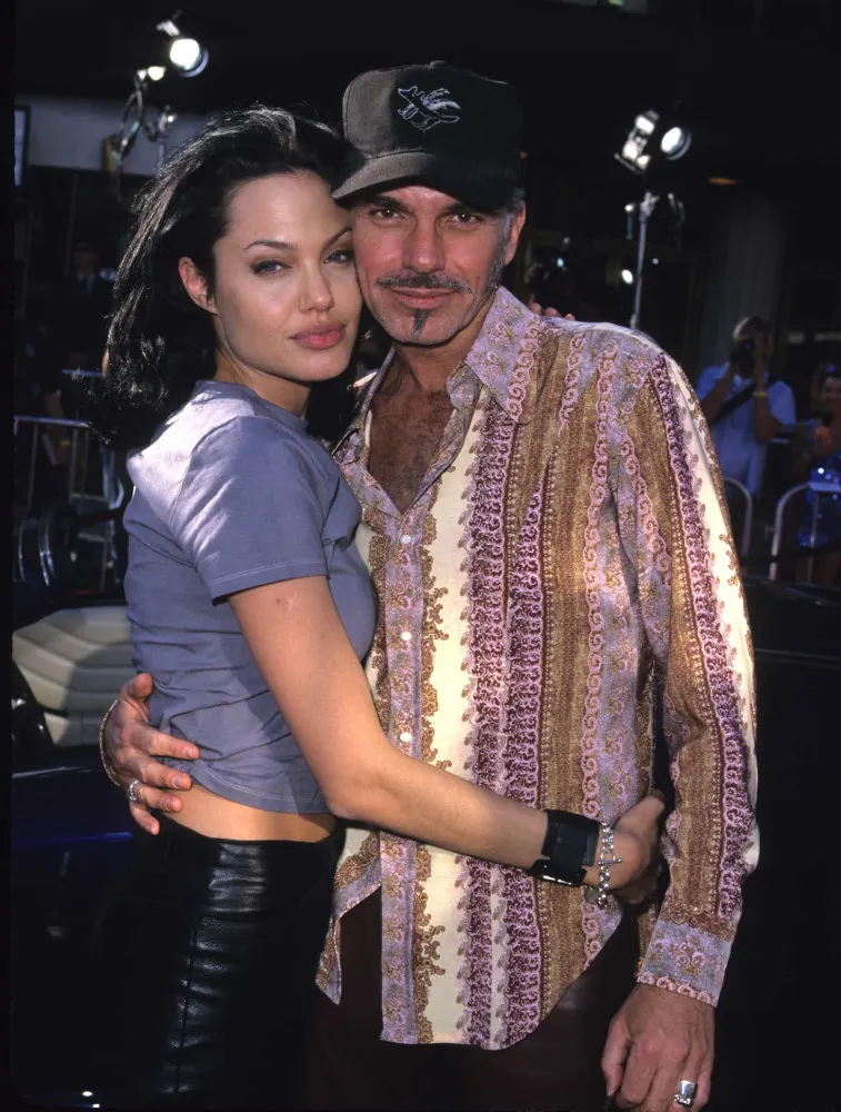O ator Billy Bob Thornton com seu visual característico em um evento.