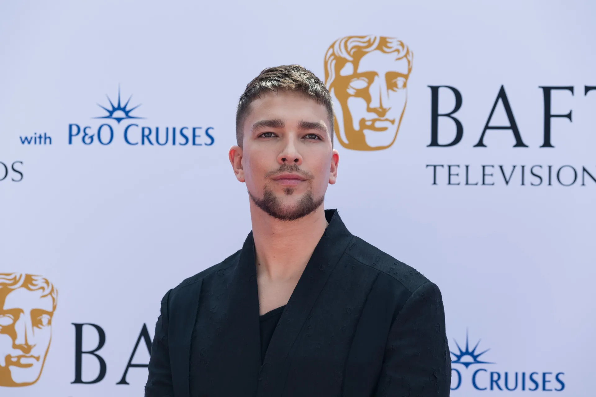 O cantor e compositor Matt Terry, vencedor do 'The X Factor', em uma foto promocional.