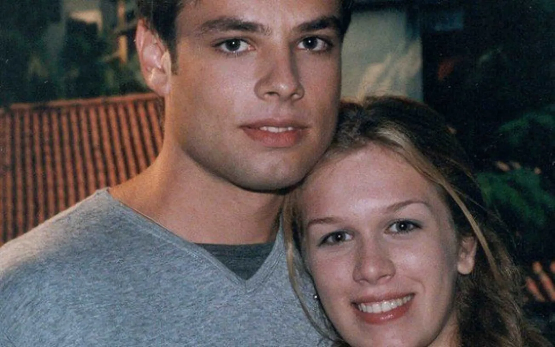 Ludmila Dayer e Fábio Azevedo em cena da novela 'Malhação' em 2000.