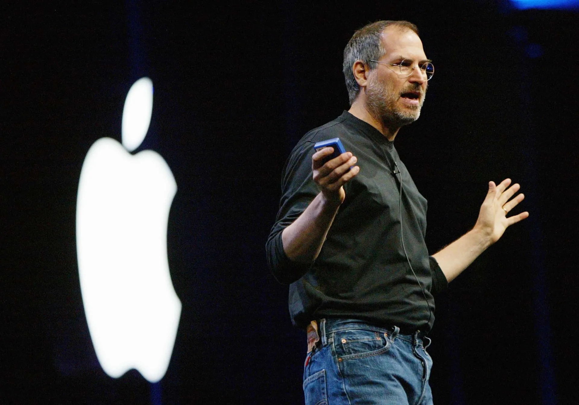 O cofundador da Apple, Steve Jobs, durante uma de suas famosas apresentações.