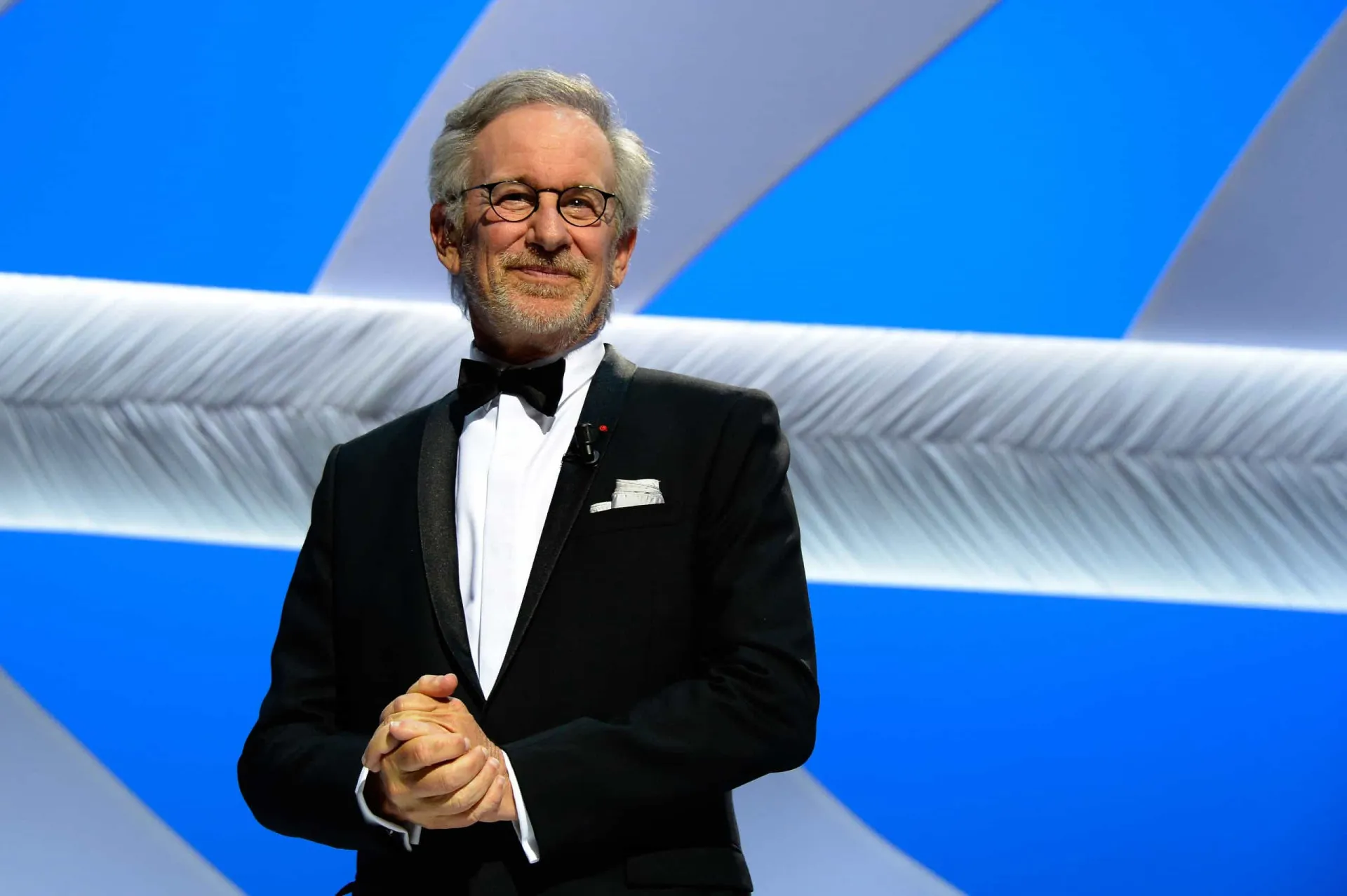 O renomado cineasta Steven Spielberg em um set de filmagem.