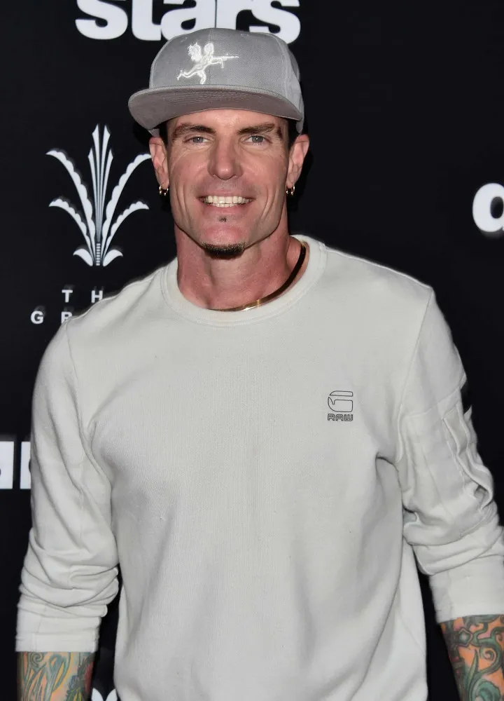 O rapper Vanilla Ice em uma foto dos anos 90, no auge de sua fama.