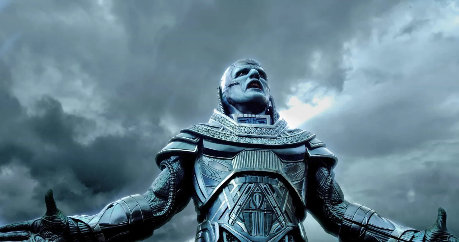 Oscar Isaac completamente transformado no vilão Apocalipse para o filme 'X-Men: Apocalipse'.