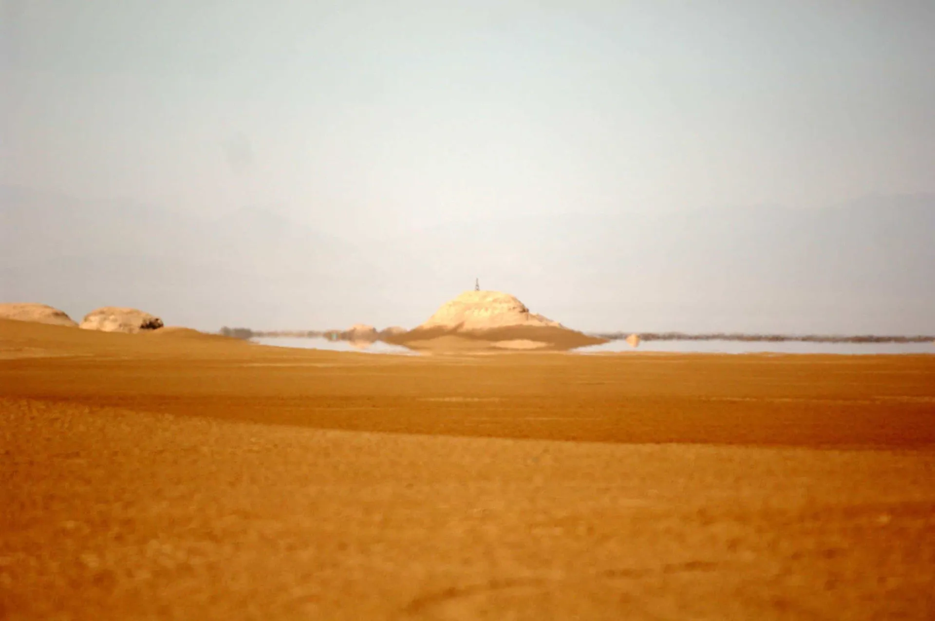 Paisagem desértica que serviu de cenário para as filmagens perigosas de 'Fata Morgana'.