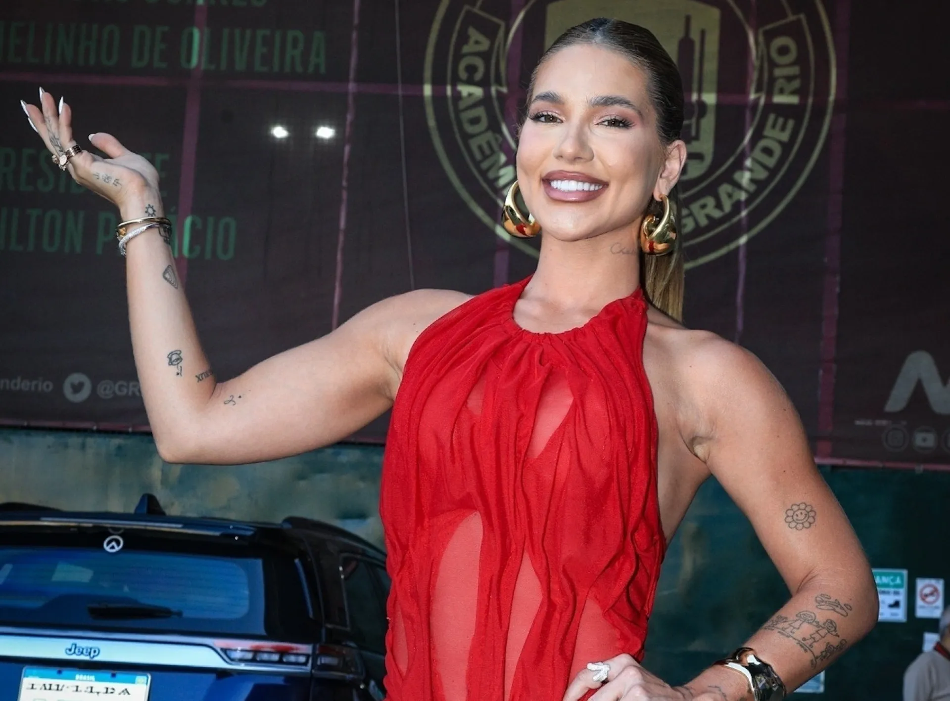Virgínia Fonseca em um evento, exibindo sua forma física após a gravidez.