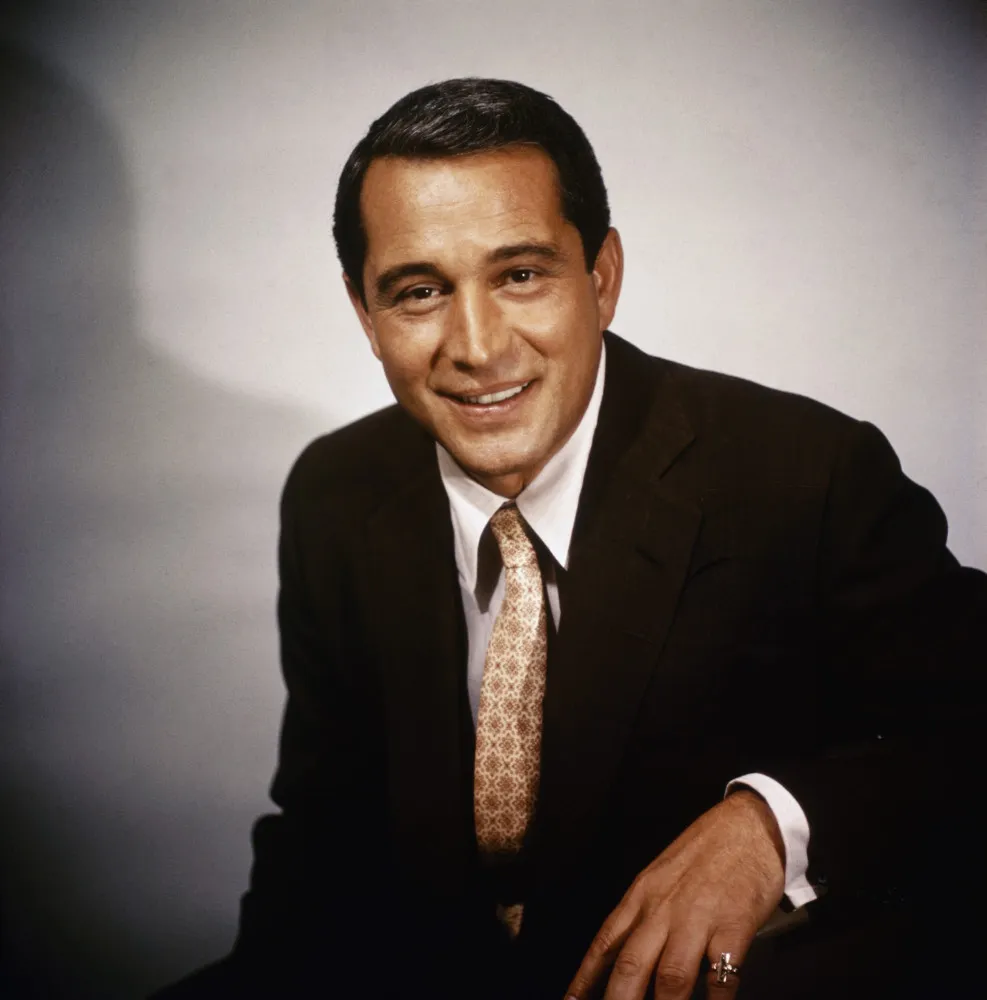 O cantor e ator Perry Como, conhecido como 'Mr. C'.
