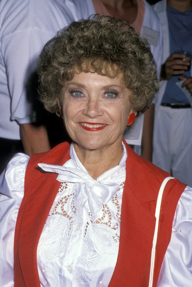 A atriz Estelle Getty, eternizada como a personagem Sophia Petrillo da série 'Supergatas'.