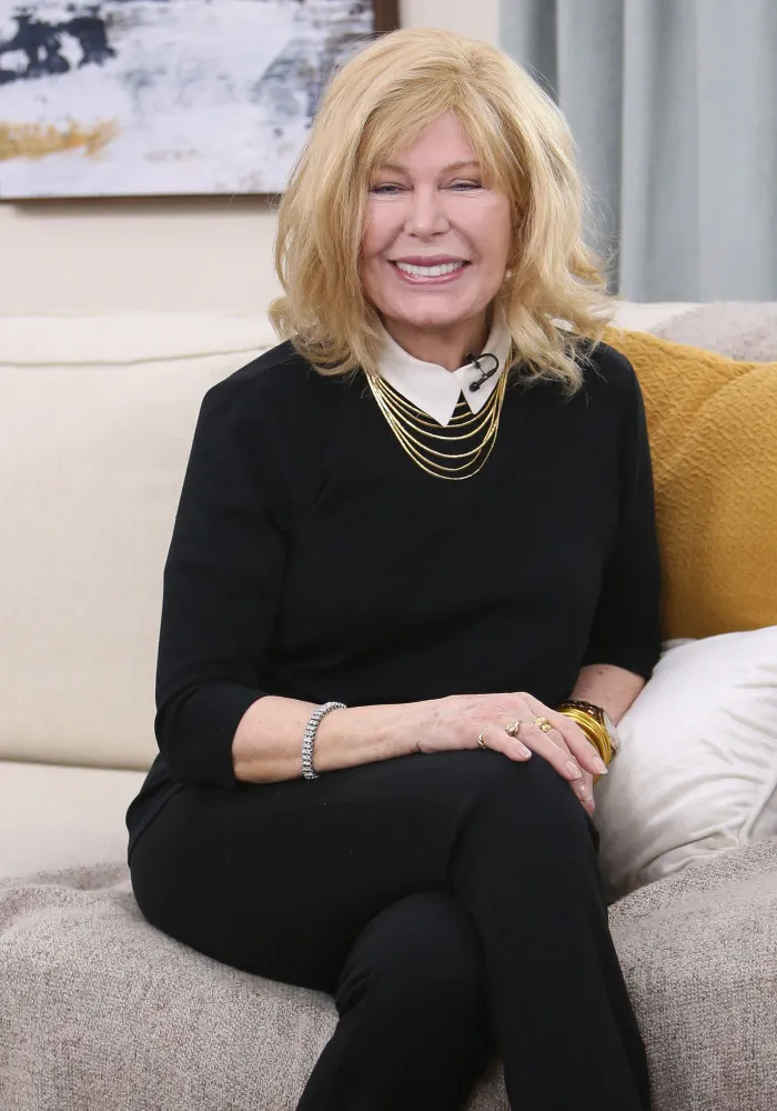 Loretta Swit caracterizada como a Major Margaret 'Hot Lips' Houlihan em M*A*S*H.