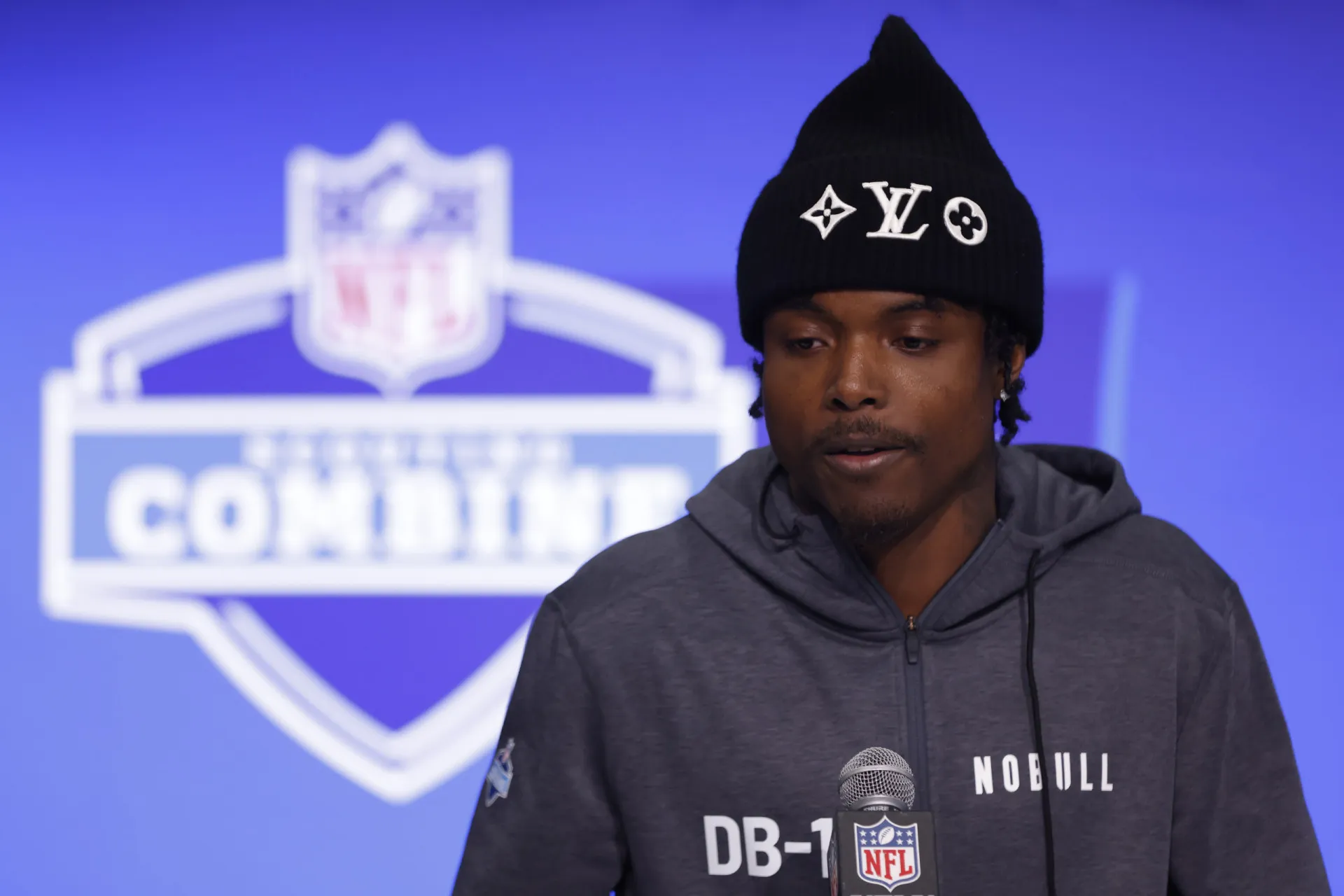 O jogador de futebol americano Khyree Jackson.