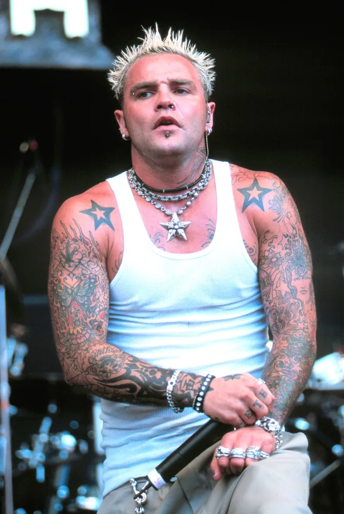 Shifty Shellshock, vocalista da banda Crazy Town.