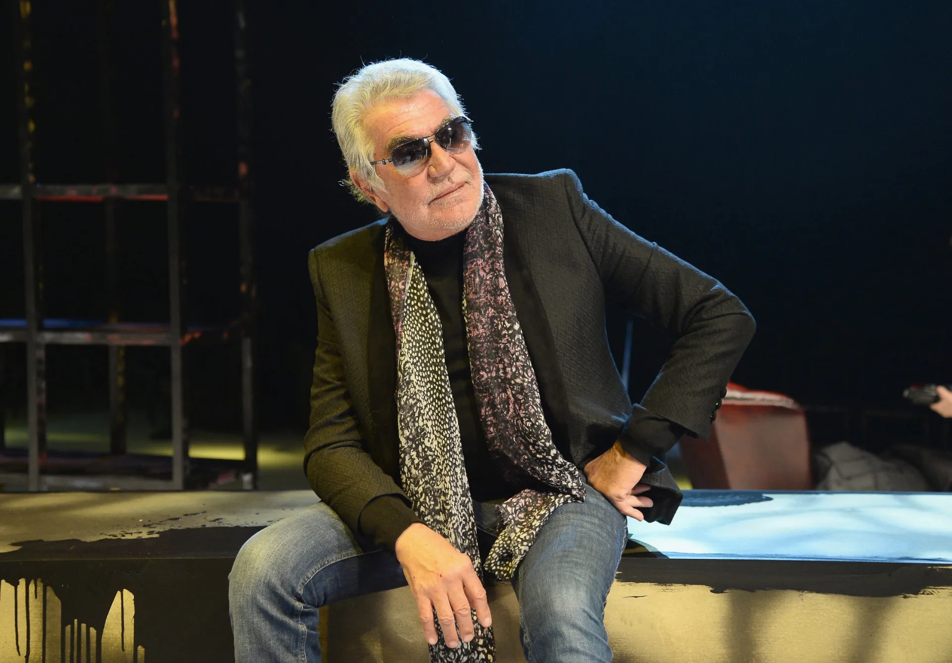 O estilista italiano Roberto Cavalli, mestre do glamour exuberante.