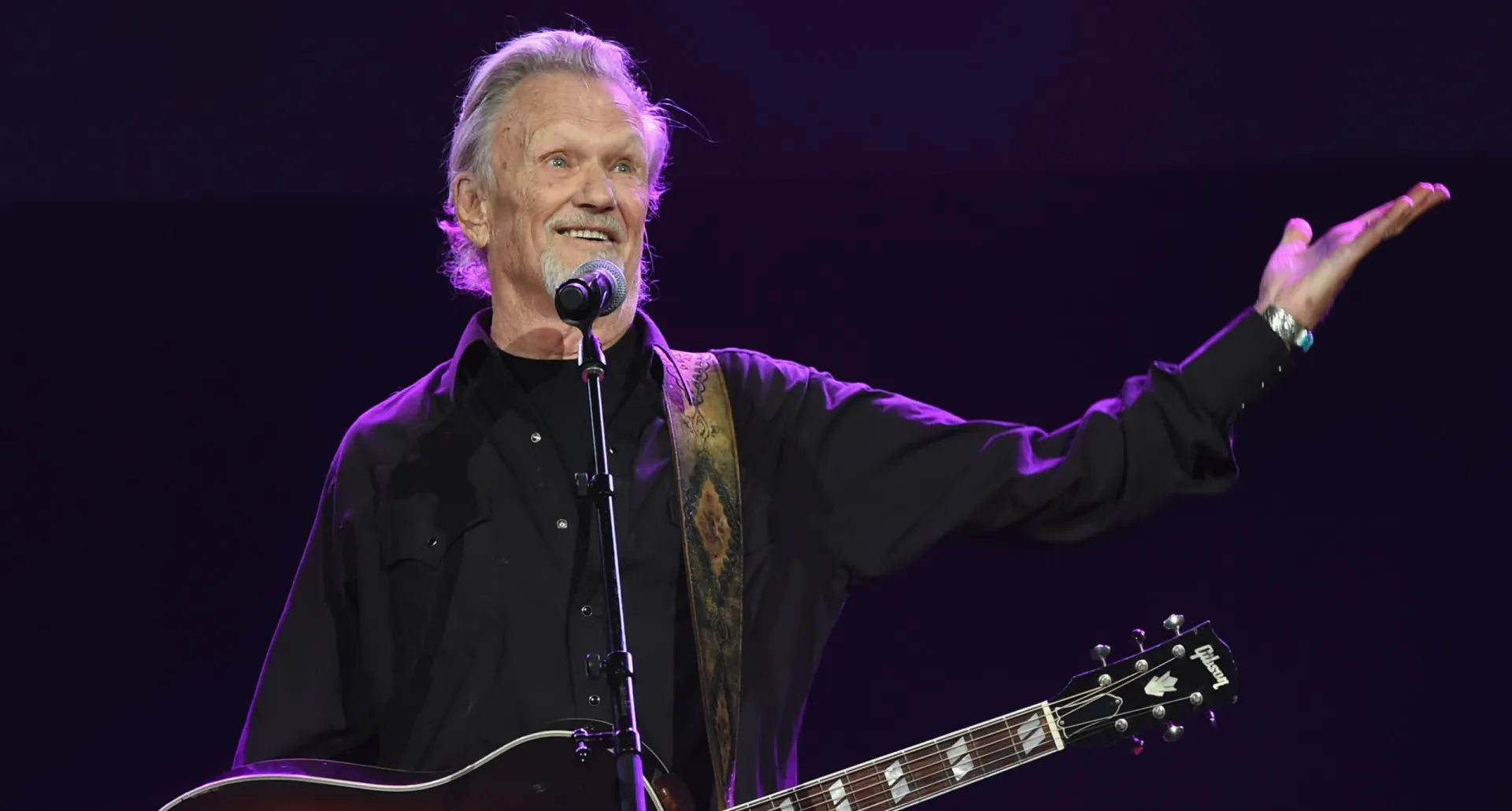 A lenda da música country e do cinema, Kris Kristofferson.