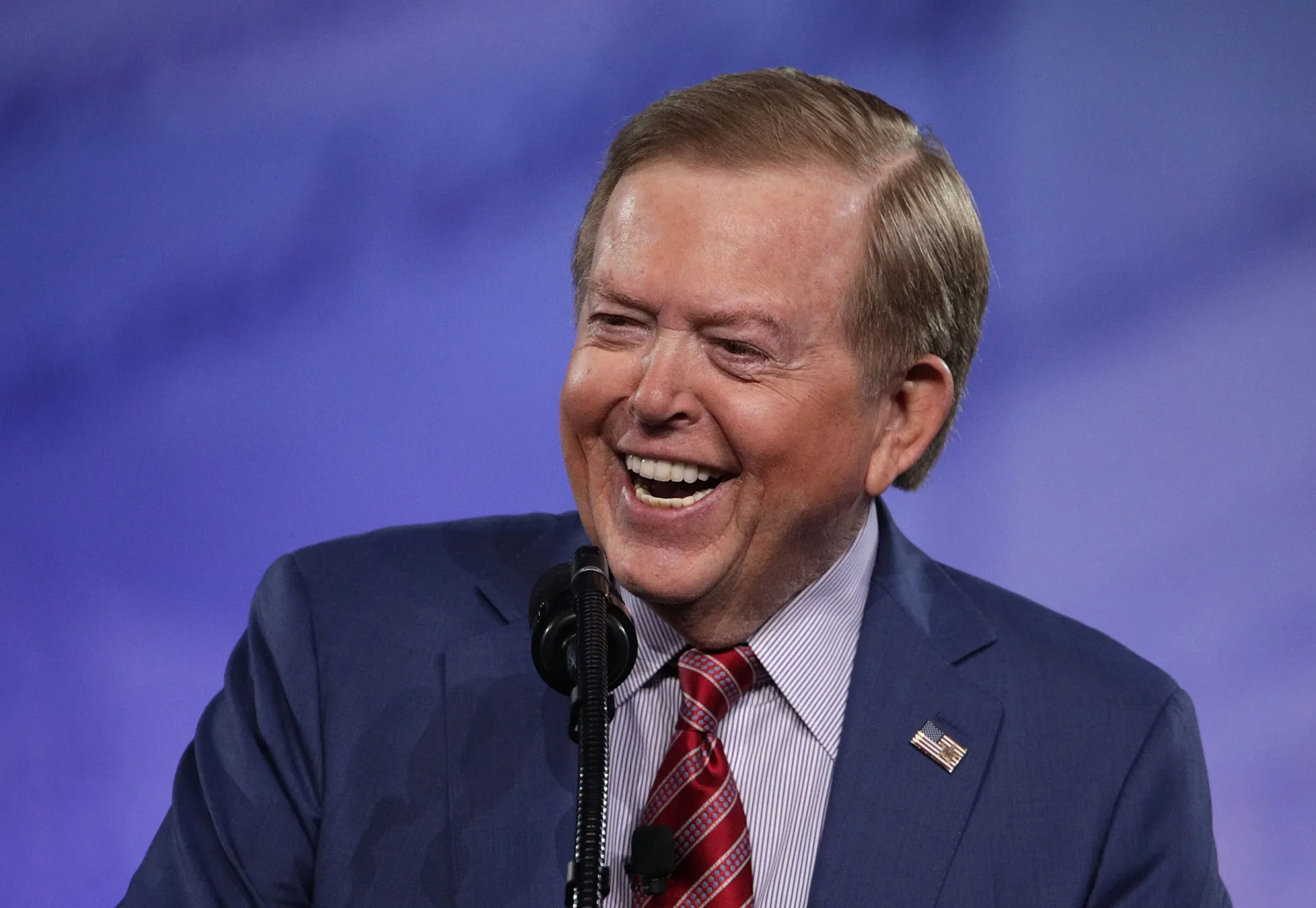 O comentarista político conservador Lou Dobbs.