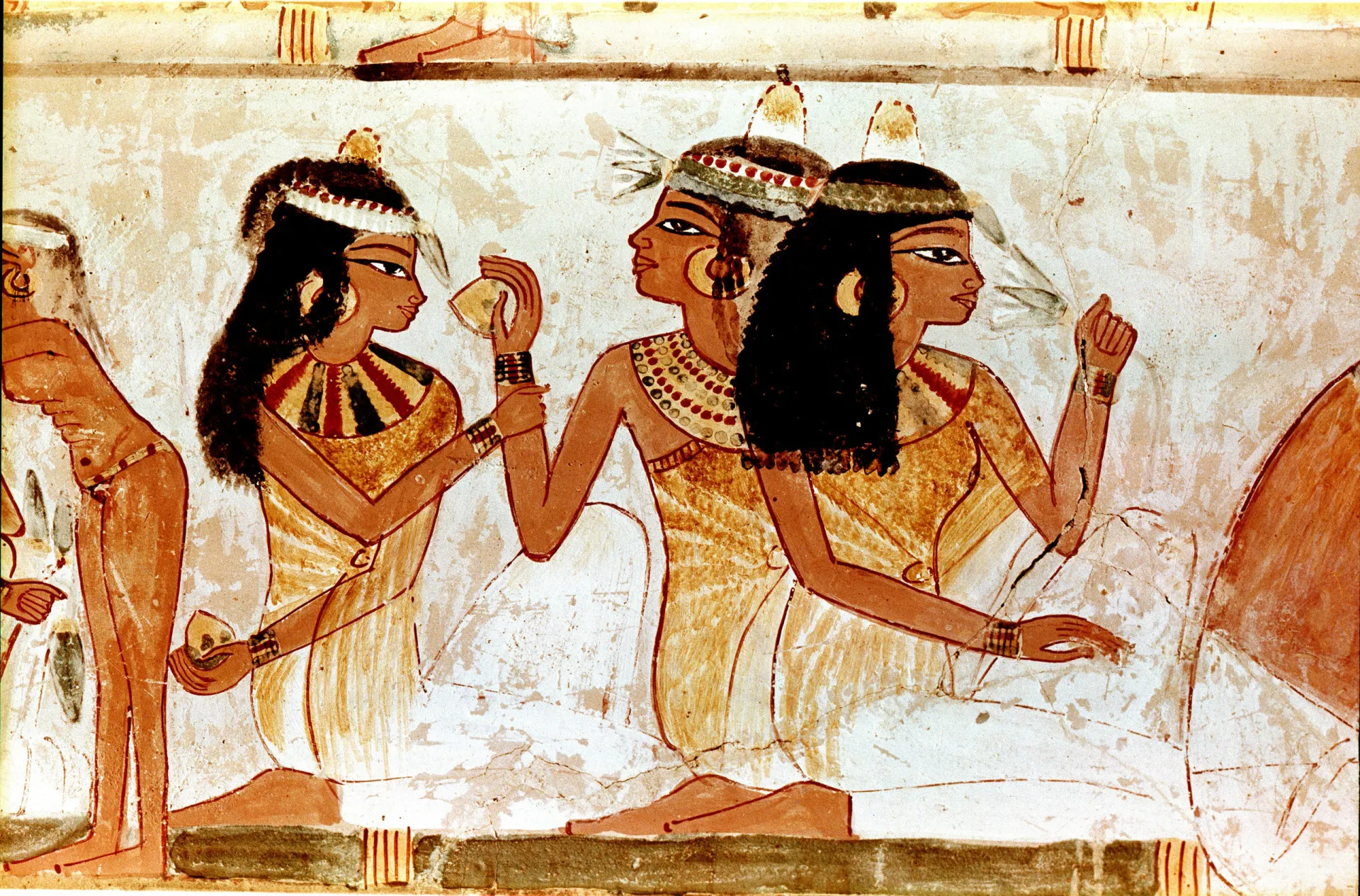 Pintura de uma mulher de uma civilização antiga, simbolizando as origens históricas do clareamento de pele.