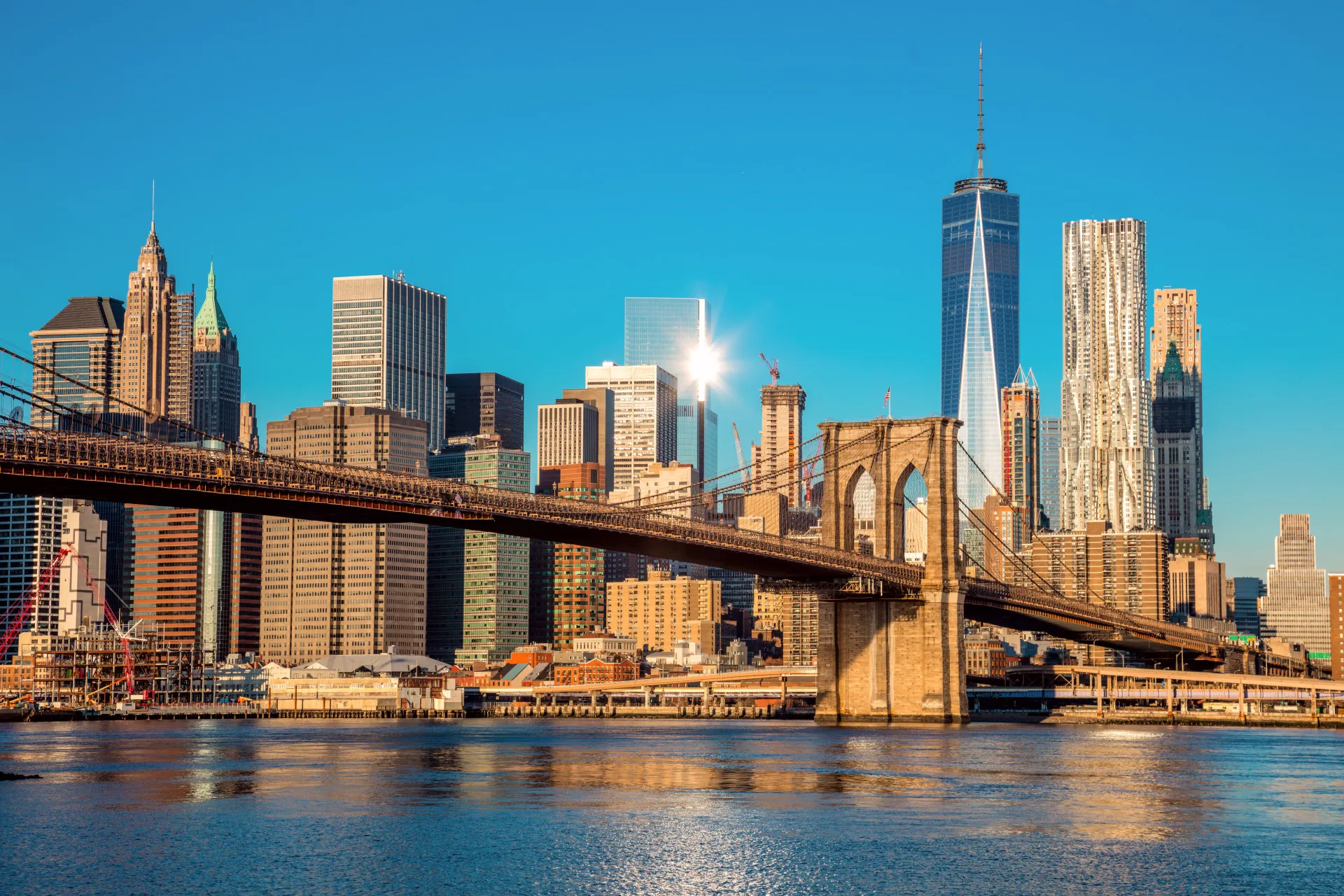 Horizonte de Manhattan em Nova York, com seus arranha-céus icônicos.