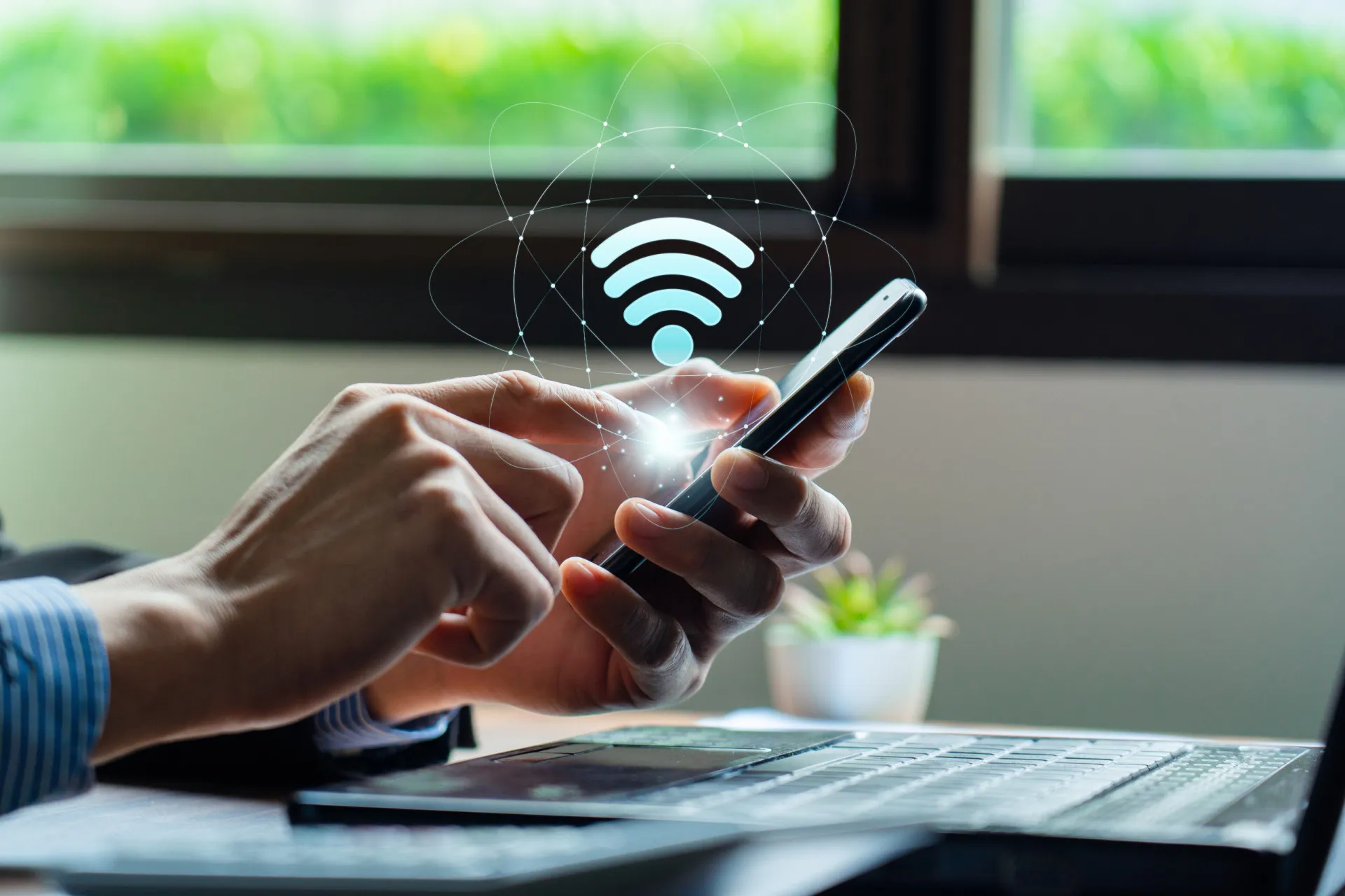 Símbolo de Wi-Fi brilhando sobre um roteador conectado na tomada.