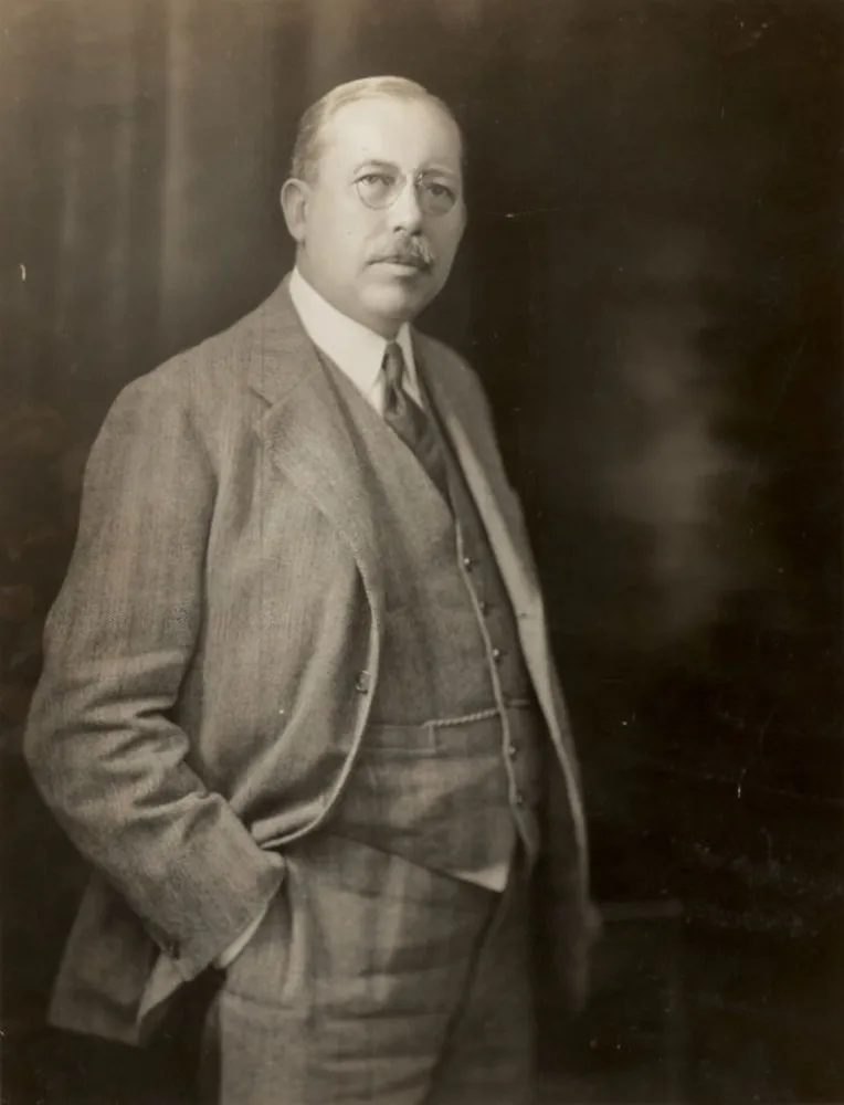 Retrato do escritor e historiador americano James Truslow Adams.