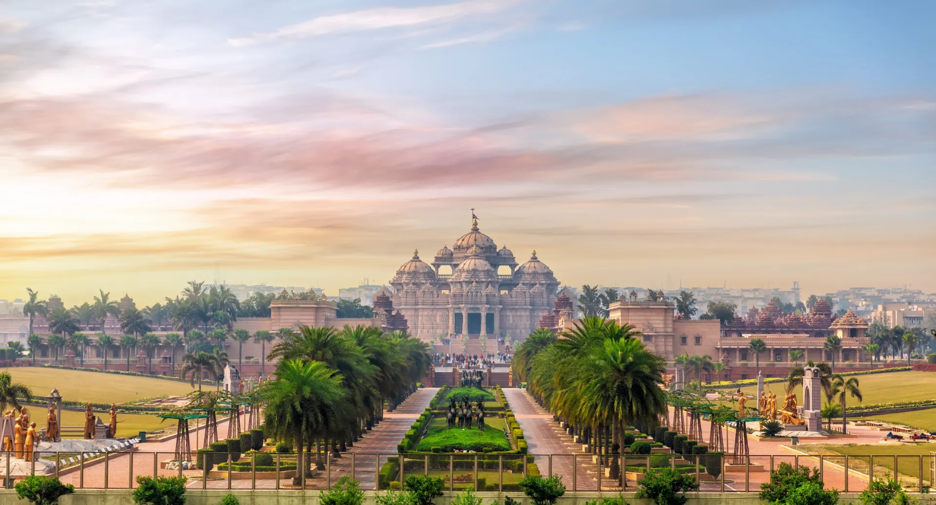 O Taj Mahal ao amanhecer, na Índia.